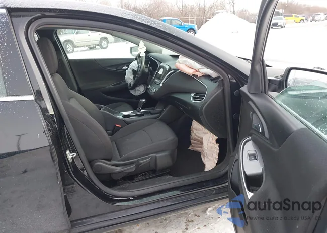 1G1ZD5ST3JF167377: 44318123