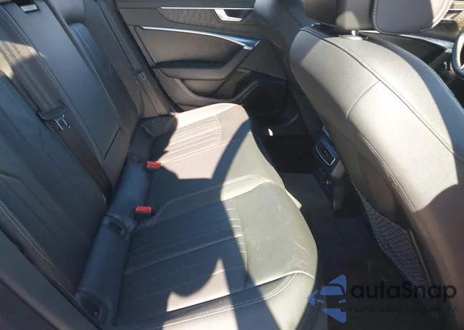 WAUD3AF22MN048113: 44318175