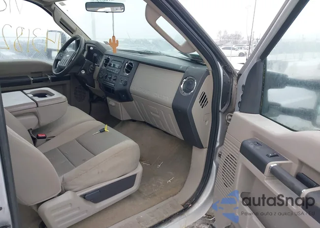 1FTSX21R28EA70045: 44318219