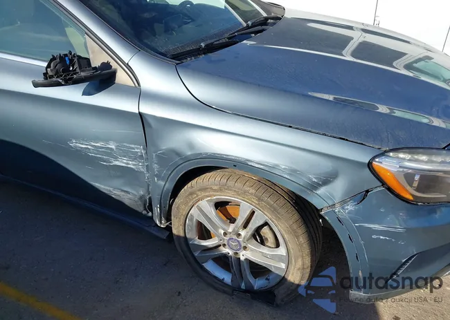 WDCTG4EB8FJ132964: 44318239