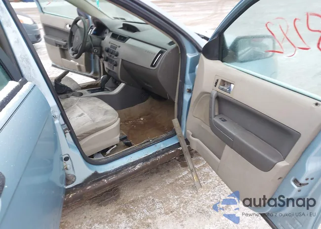 1FAHP35N28W107232: 44318282