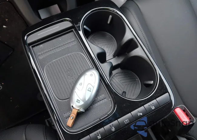 7YAKN4DAXSY033301: 44318372