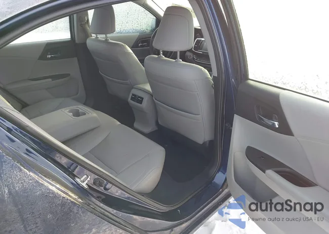 1HGCR2F95GA029066: 44318484