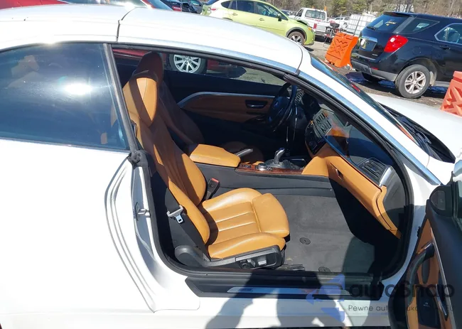 WBA4Z3C53JEC57738: 44317642