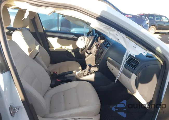 3VWDB7AJ1HM203514: 44317747