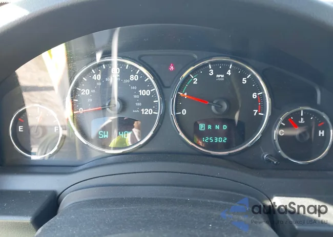 1C4PJLAK1CW208404: 44319079