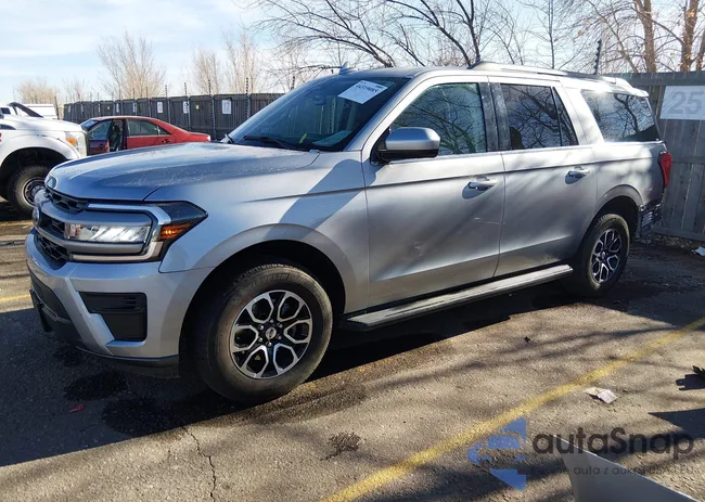 1FMJK1J85REA58660: 44319085