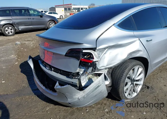 5YJ3E1EA1JF024252: 44319120