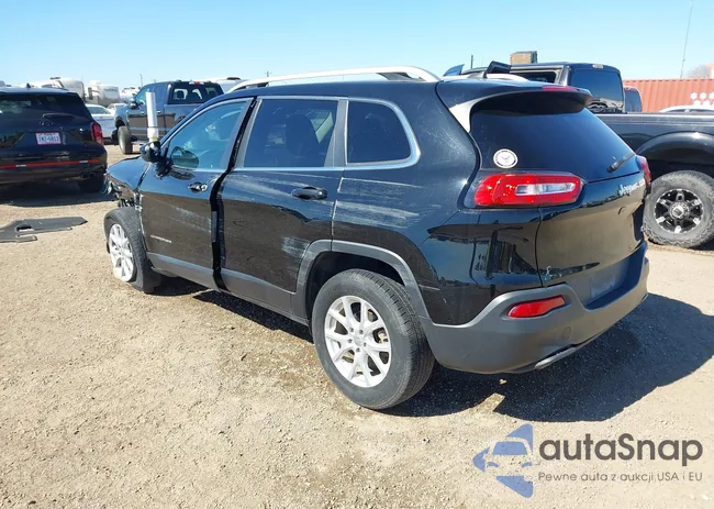 1C4PJLCB0JD566874: 44319133