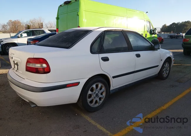 YV1VS29501F657772: 44319138