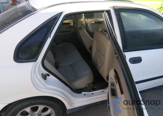 YV1VS29501F657772: 44319138