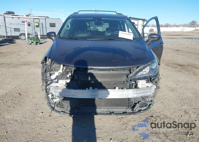 2C4RC1BG4JR306673: 44319485