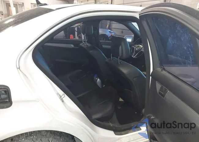 WDDGF8ABXDG090899: 44319530