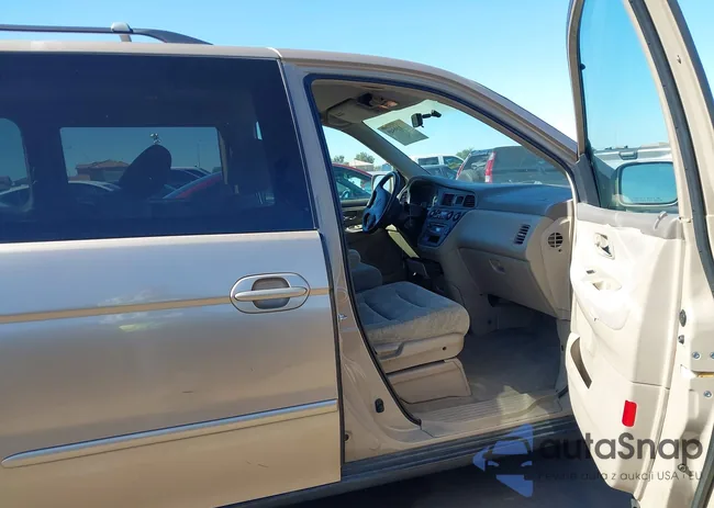 2HKRL1863YH563104: 44319549