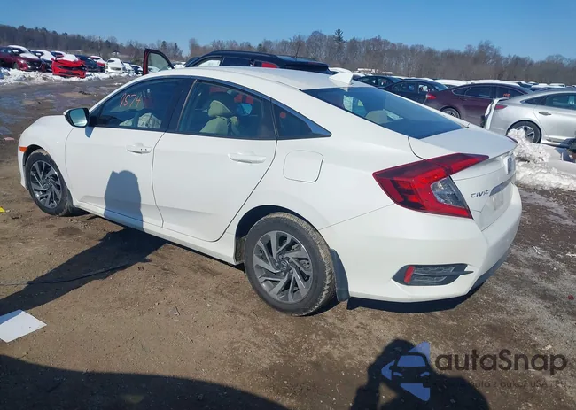 2HGFC2F8XHH570154: 44319574