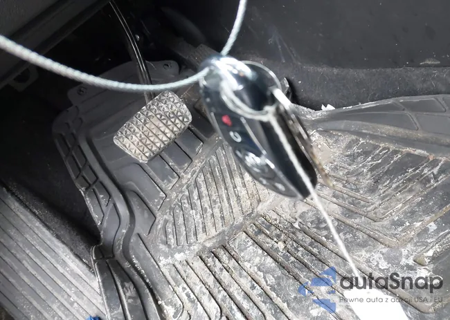 LRBFX1SA9JD005899: 44318597