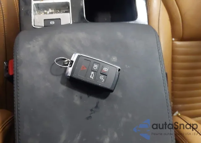 SALRR2RV7JA052897: 44318853