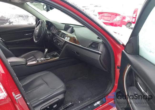 WBA3B3G52FNT19077: 44318920