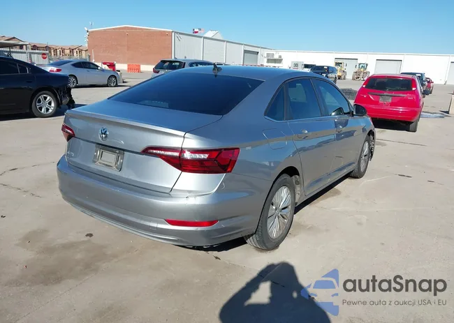 3VWCB7BU4LM047322: 44318930