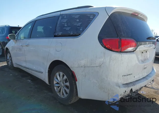 2C4RC1BG3HR660470: 44320055