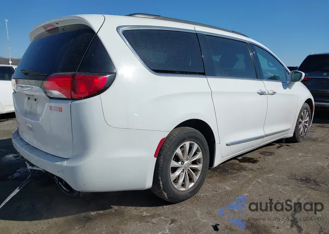 2C4RC1BG3HR660470: 44320055