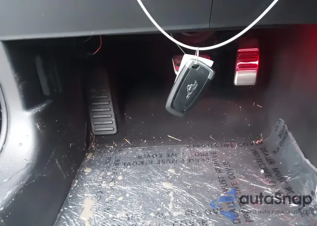 1FA6P8CF0S5416338: 44320155