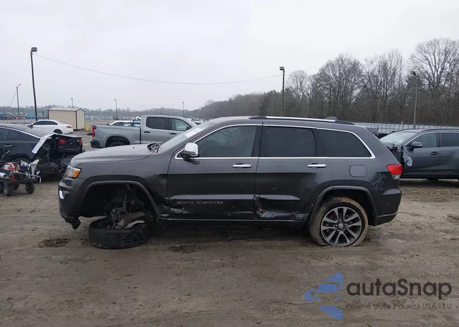 1C4RJECG6JC168557: 44320195