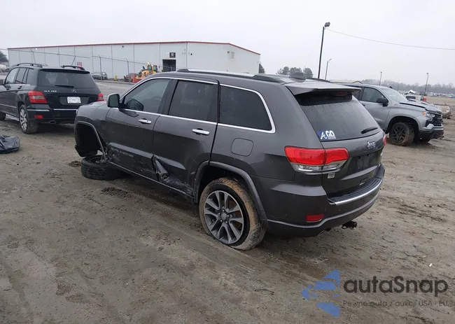 1C4RJECG6JC168557: 44320195