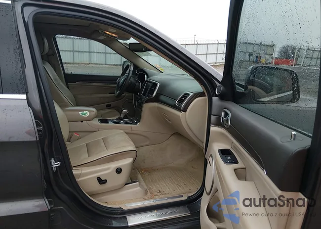 1C4RJECG6JC168557: 44320195