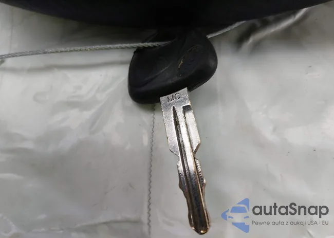 KMHCM36C78U083379: 44320309