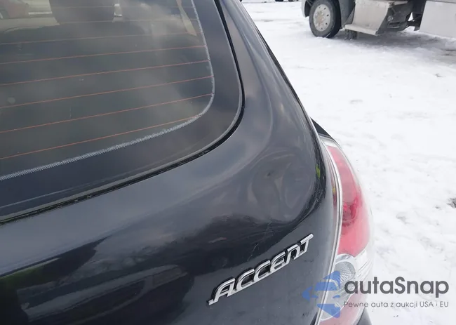 KMHCM36C78U083379: 44320309