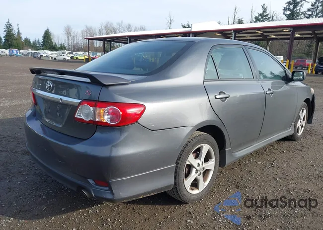 2T1BU4EE5DC096812: 44320389