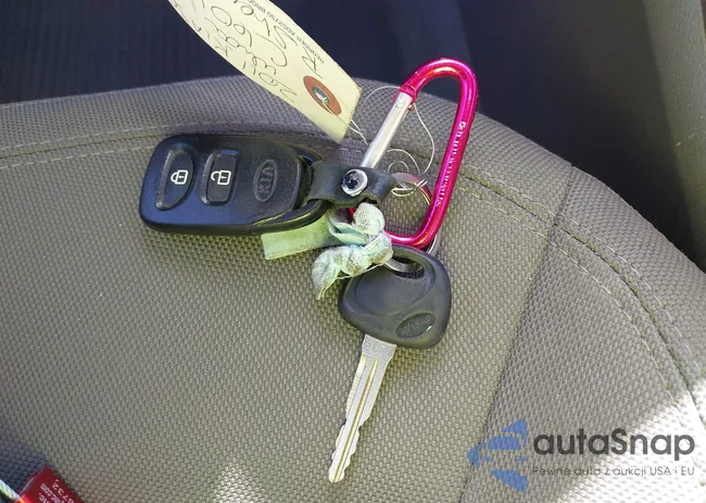 KNDPB3A22B7096105: 44320543