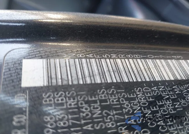 JN8AF5MR8BT017143: 44320582