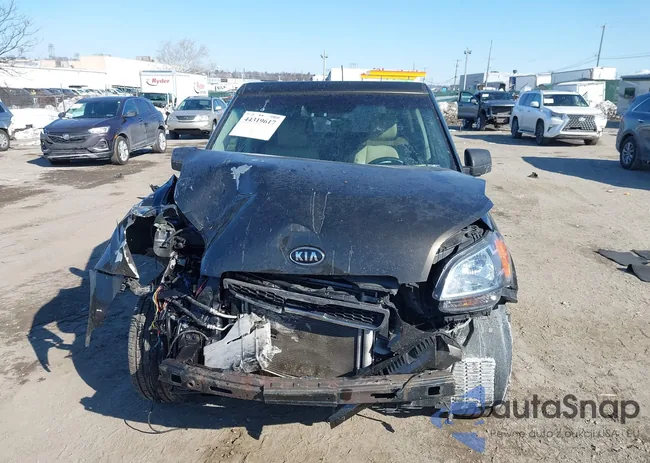 KNDJT2A2XB7224880: 44319617