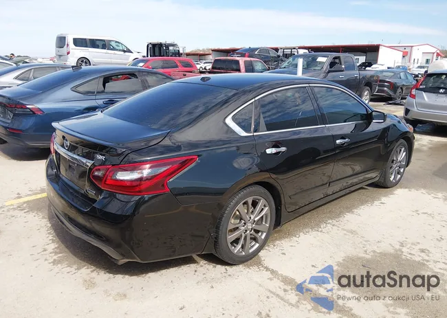 1N4AL3AP0JC180367: 44319641