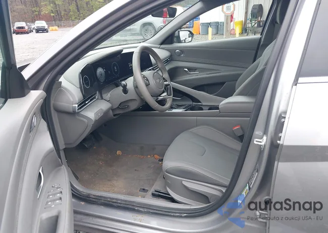 KMHLS4DG2SU888991: 44319680