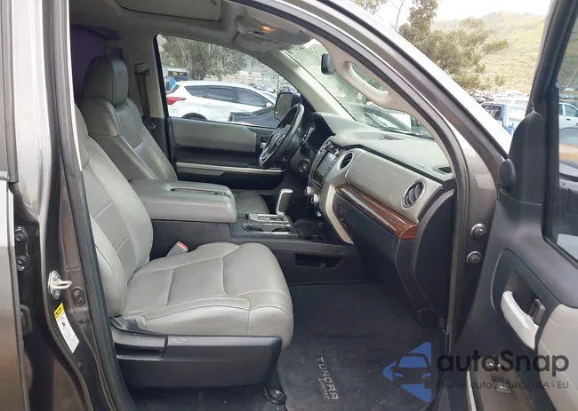 5TFFY5F17EX150749: 44319749