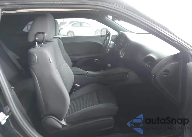 2C3CDZAG3JH127893: 44319764