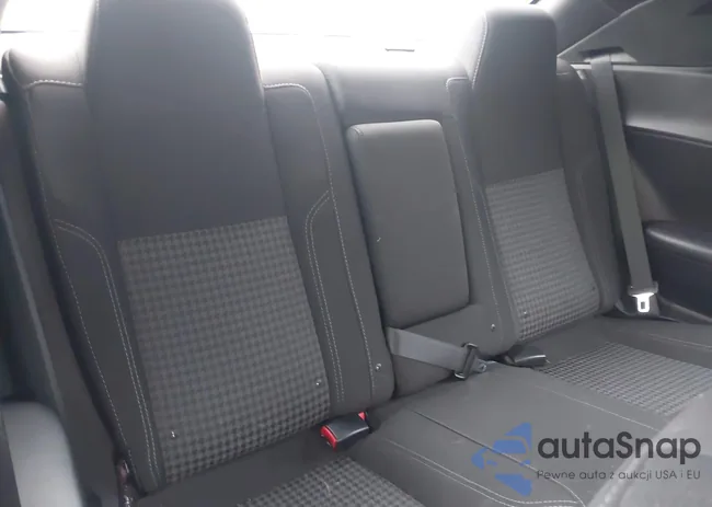 2C3CDZAG0GH209721: 44319782