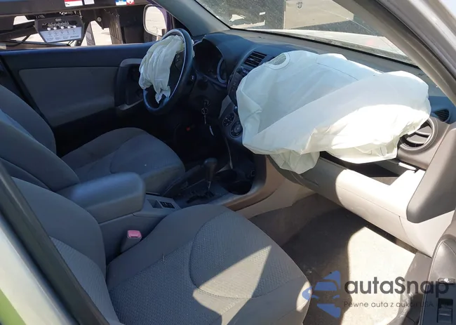 JTMBD31V276050818: 44319784