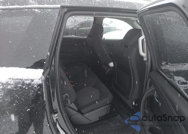 1GNKRGKD0HJ217956: 44319802