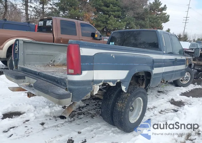 2GCHC39N5J1236823: 44319896