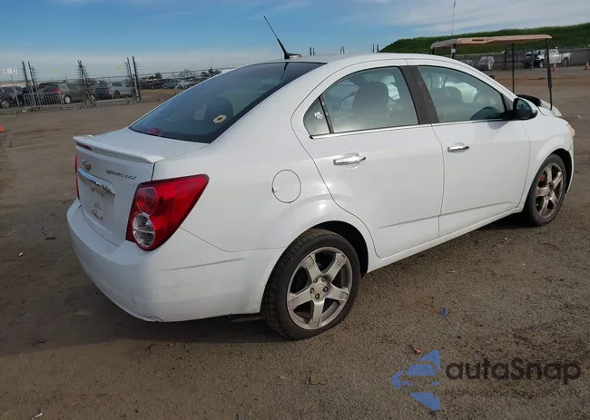 1G1JE5SH6D4171669: 44319962