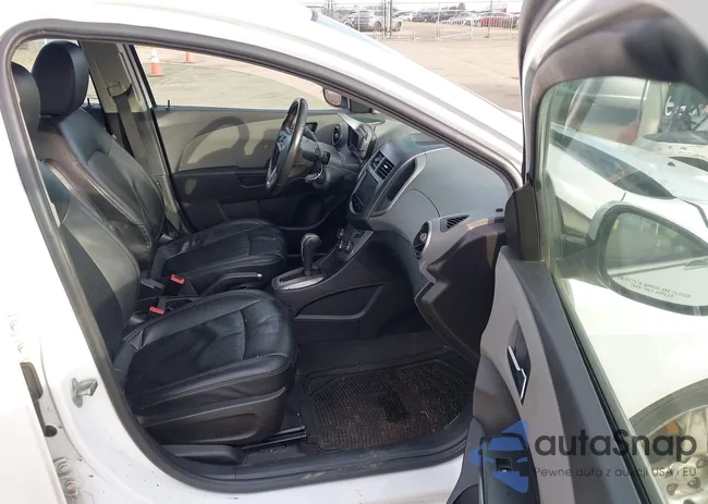 1G1JE5SH6D4171669: 44319962