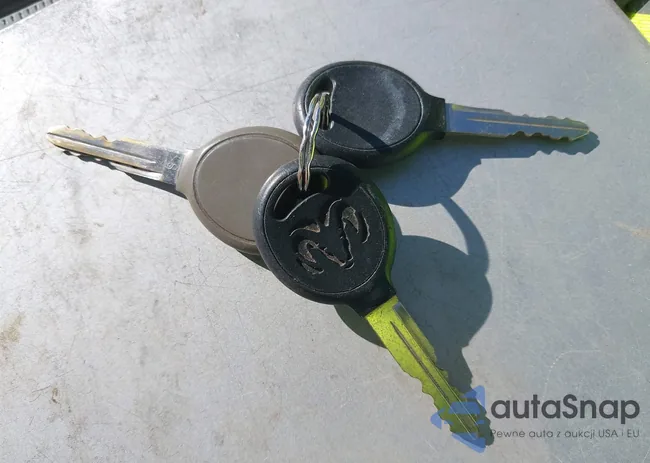 1B3HB48A79D157324: 44321060