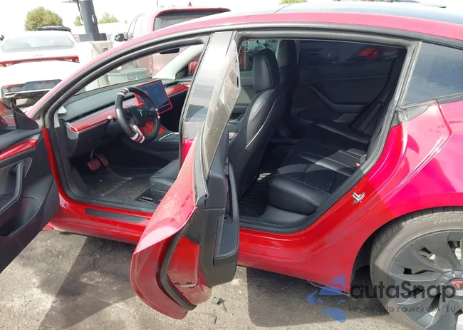 5YJ3E1EA1NF352647: 44321253