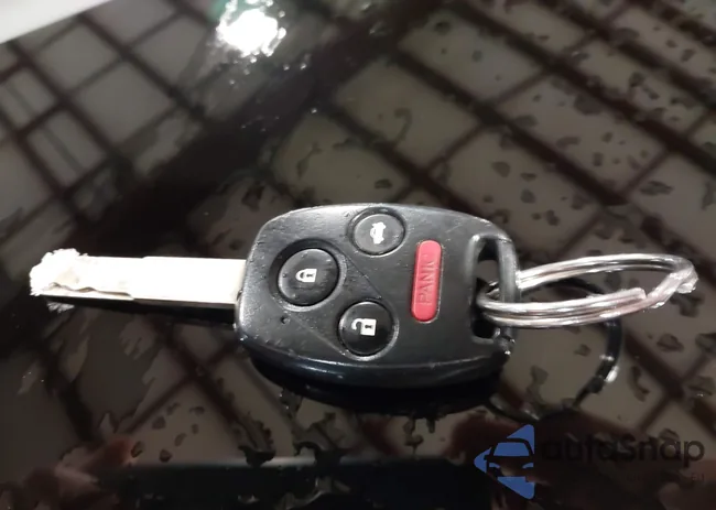 1HGCS2B87AA004601: 44321360