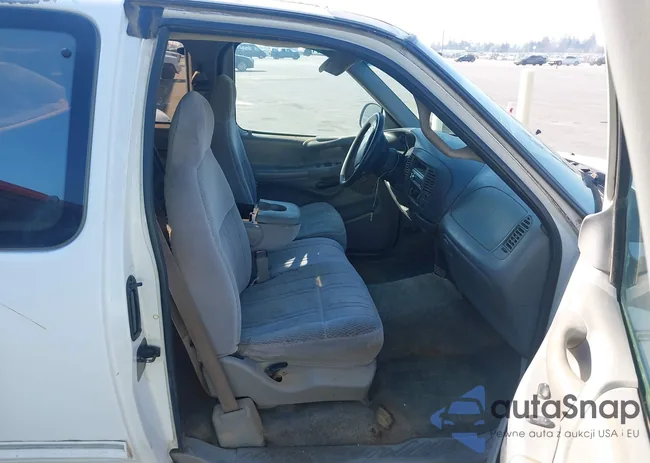 1FTDX1761VKA31802: 44321396