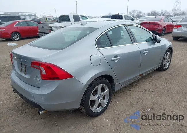 YV1612FH8D2206378: 44321425